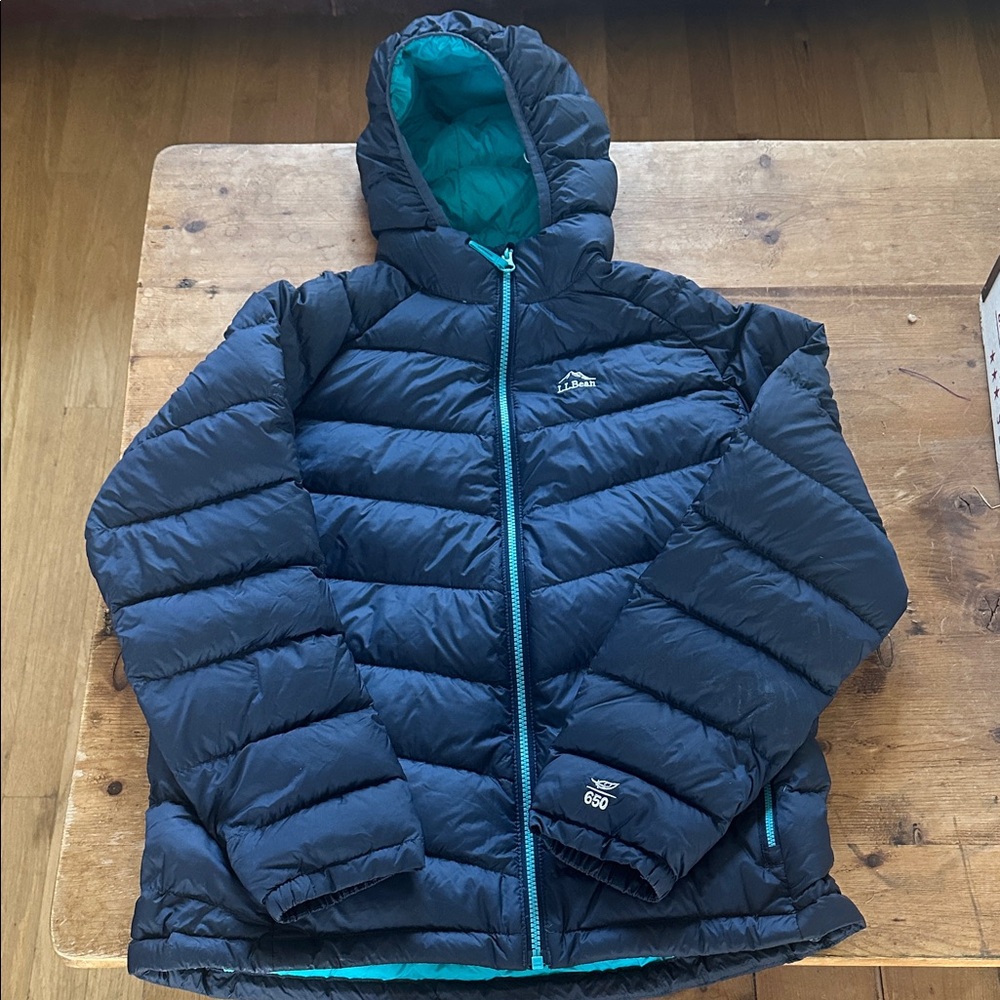 L.L. BEAN Kids' NAVYUltralight 650 Down Jacket XL 18